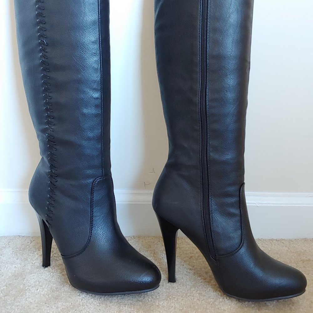 Black knee boots